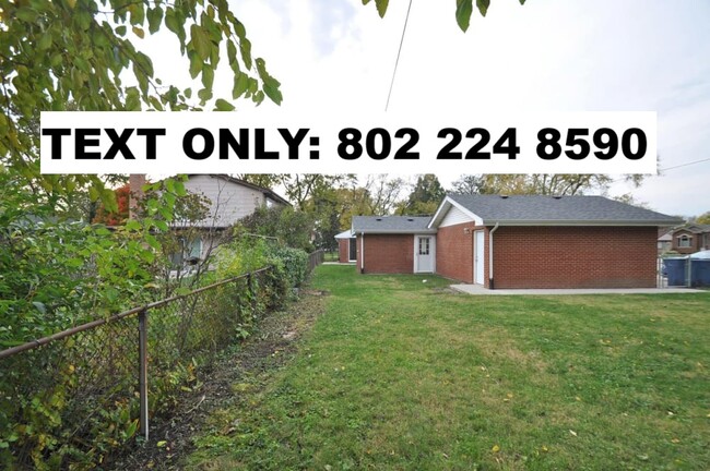 10045 Harnew Rd E in Oak Lawn, IL - Building Photo - Building Photo