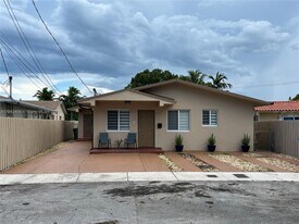 3194 SW 26th St in Miami, FL - Building Photo