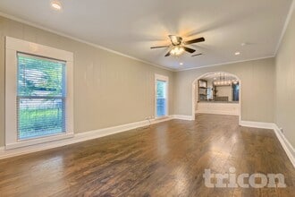 206 Farley St in Waxahachie, TX - Foto de edificio - Building Photo