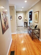 39 Oak St in Wellesley, MA - Building Photo - Building Photo