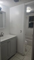 7503 NW 44th Ct in Coral Springs, FL - Building Photo
