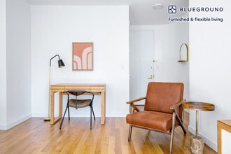 150 E 57th St in New York, NY - Building Photo - Building Photo