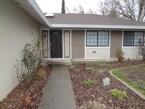 6912 Brookhaven Way in Citrus Heights, CA - Building Photo - Building Photo