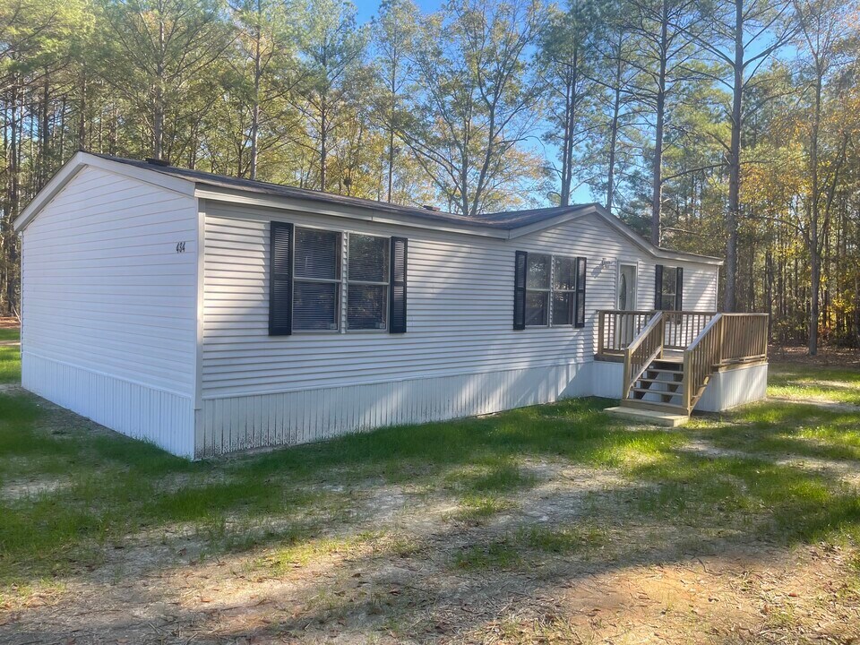 434 Dundee Cir in Raeford, NC - Building Photo