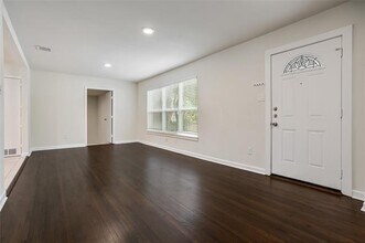 3928 Valley Ridge Rd in Dallas, TX - Building Photo - Building Photo