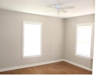 5106 Jackson St photo'