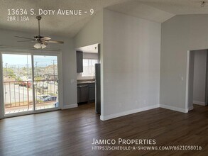 13634 S Doty Ave in Hawthorne, CA - Building Photo - Building Photo