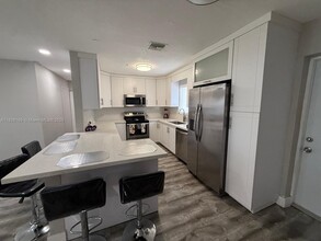 3440 SW 75th Ct in Miami, FL - Building Photo - Building Photo