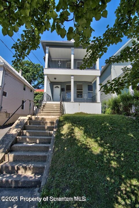 1515 Pine St in Scranton, PA - Building Photo