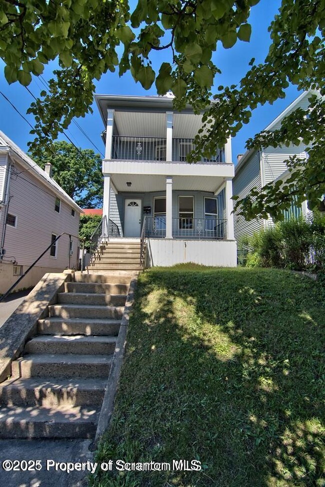 property at 1515 Pine St