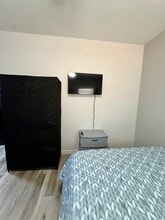 28409 Victoria Rd, Unit ADU in Castaic, CA - Foto de edificio - Building Photo