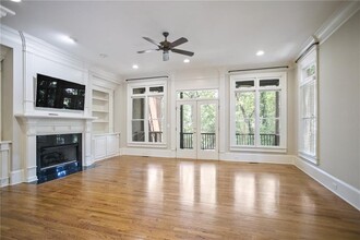 614 Timm Valley Rd NE in Atlanta, GA - Foto de edificio - Building Photo