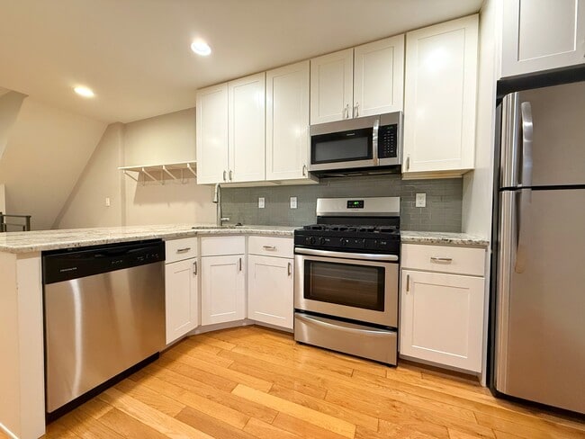 2535 S Sartain St in Philadelphia, PA - Building Photo - Building Photo