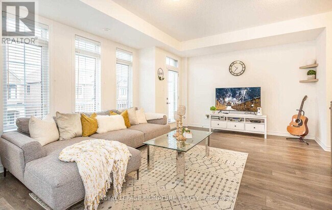 1186 Restivo Ln in Milton, ON - Building Photo - Building Photo