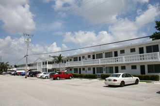 Pilgrim Apartments in Fort Lauderdale, FL - Foto de edificio - Other