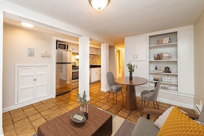 property at 9 Hancock St