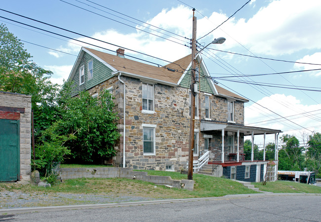 2838 Washington Blvd in Baltimore, MD - Building Photo - Building Photo