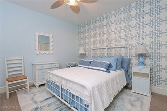 6537 Marissa Loop in Naples, FL - Foto de edificio - Building Photo