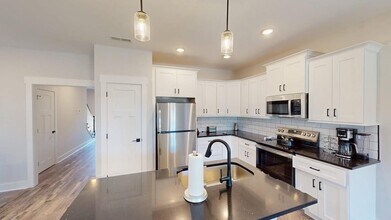 2315 Gold Valley Dr, Unit B2 in Murfreesboro, TN - Building Photo - Building Photo