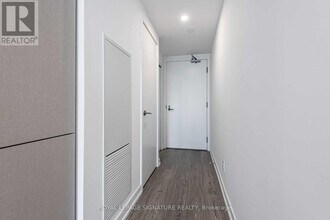 19 Western Battery Rd in Toronto, ON - Building Photo - Building Photo