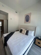 1490 NW 34th St, Unit C1 in Miami, FL - Building Photo - Building Photo