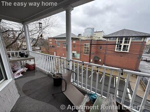 21 Sartwell Ave, Unit 3 in Somerville, MA - Building Photo - Building Photo
