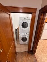 212 E Main St in Louisville, OH - Building Photo - Building Photo