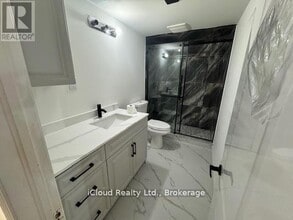 28 Tianalee Crescent in Brampton, ON - Building Photo - Building Photo