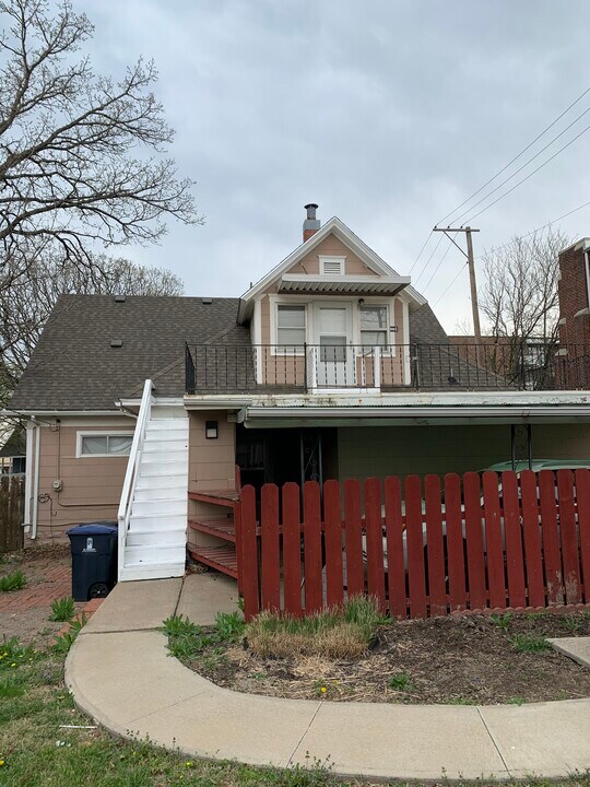 111 N Washington St in El Dorado, KS - Building Photo
