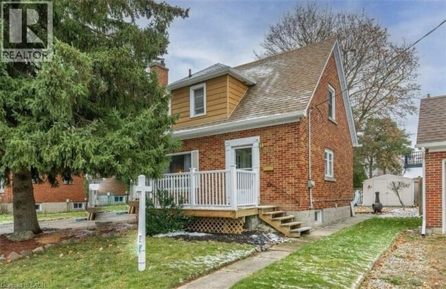 property at 166 Sydney St S