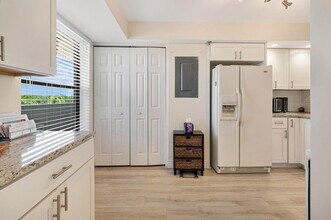 6562 Boca Del Mar Dr in Boca Raton, FL - Building Photo - Building Photo