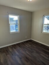 1251 Laughren Dr in University City, MO - Building Photo - Building Photo