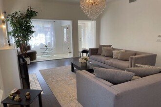 138 N Hamel Dr in Beverly Hills, CA - Building Photo - Building Photo