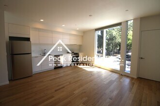 2437 Binnen Ln in Sacramento, CA - Building Photo - Building Photo