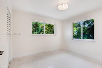 7315 SW 63rd Ct in South Miami, FL - Building Photo - Building Photo