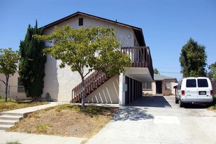 5358-5360 Wightman St in San Diego, CA - Building Photo