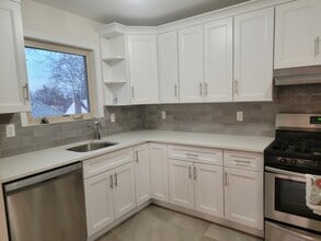 65 Bard Ave, Unit 3 in Staten Island, NY - Building Photo - Building Photo