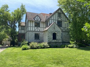100 Mcdowell Rd in Lexington, KY - Building Photo - Building Photo