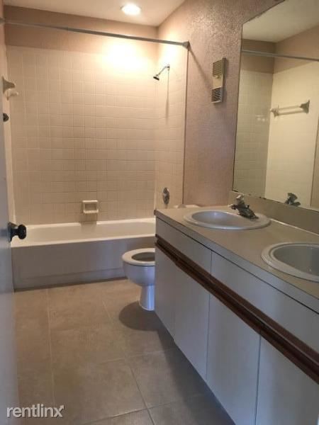 5310 Elmhurst Rd-Unit -Apt D in West Palm Beach, FL - Building Photo