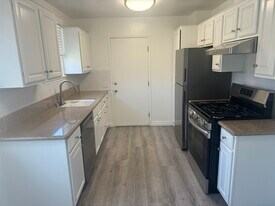 436 Venice Way, Unit 438 #2 in Venice, CA - Building Photo