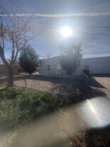 502 Headingly Ave NW in Albuquerque, NM - Building Photo