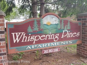 Whispering Pines in Delavan, WI - Foto de edificio - Building Photo