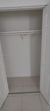 230 NE 40th St in Oakland Park, FL - Building Photo - Building Photo