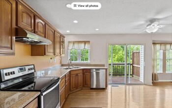 6330 Oyster Bay Ct in Bridgeville, PA - Building Photo - Building Photo