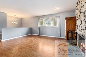 9550 Buttonwood Dr in Sandy, UT - Building Photo - Building Photo