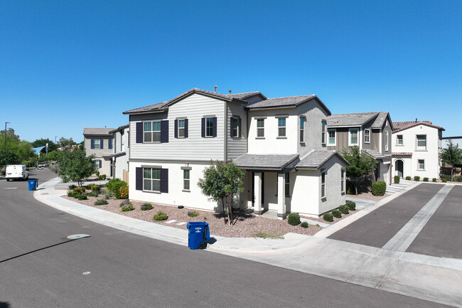 Courts and Cottages at Mariposa in Chandler, AZ - Building Photo - Building Photo