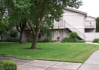 Building Photo - Stonebridge Apartamentos in Modesto, California