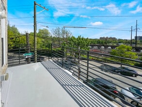 637 N 32nd St in Philadelphia, PA - Building Photo - Building Photo