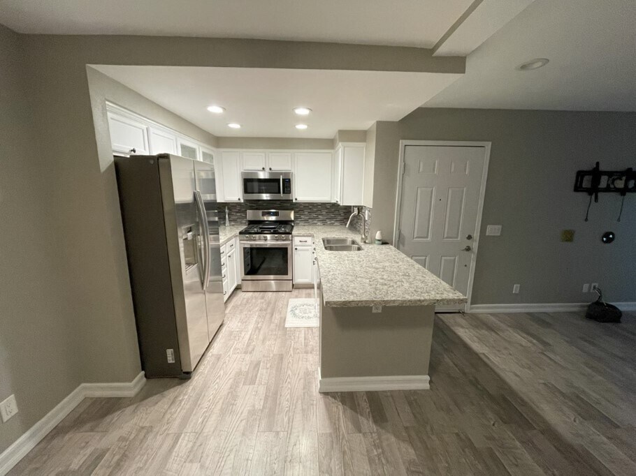 200 E Alessandro Blvd, Unit 101 in Riverside, CA - Building Photo