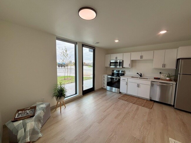 Sioux Village in Brookings, SD - Foto de edificio - Building Photo